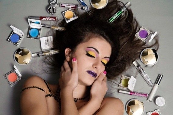 Il trucco non va sempre abbinato ai vestiti