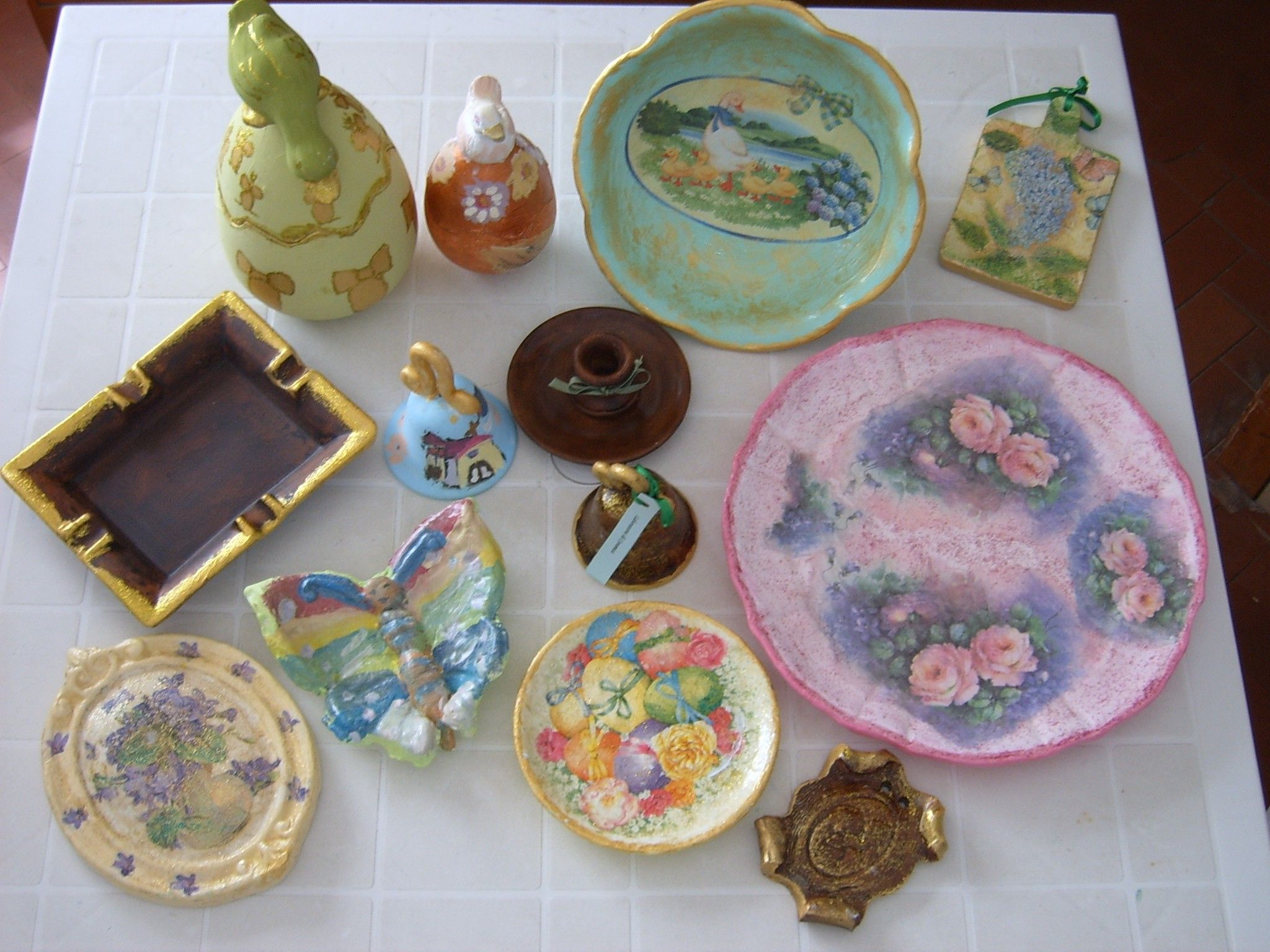 Come dipingere gli oggetti in ceramica