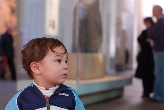 bambino al museo