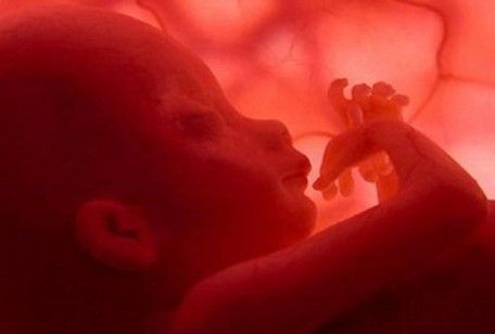 Liquido amniotico scuro in gravidanza, quali conseguenze comporta