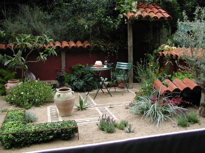 Creare un giardino in terrazza: nuova tendenza in Italia