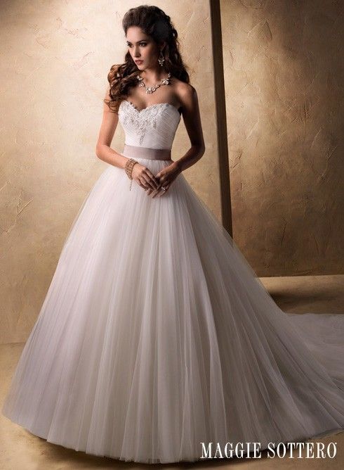 abiti-da-sposa-maggie-sottero-collezione-2013-ball-gown-cristalli-pizzo-tulle