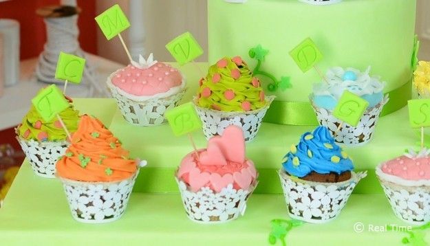 cupcakes-segnaposto-sulla-torta