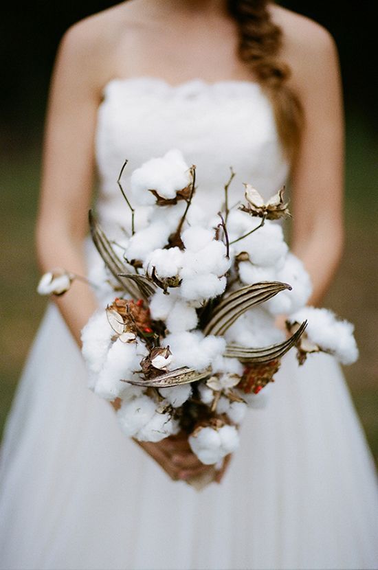 Bouquet da sposa invernale con cotone