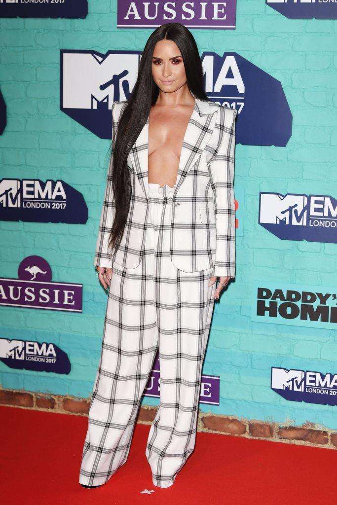 star peggio vestite dell'anno Demi Lovato agli MTV EMA 2017