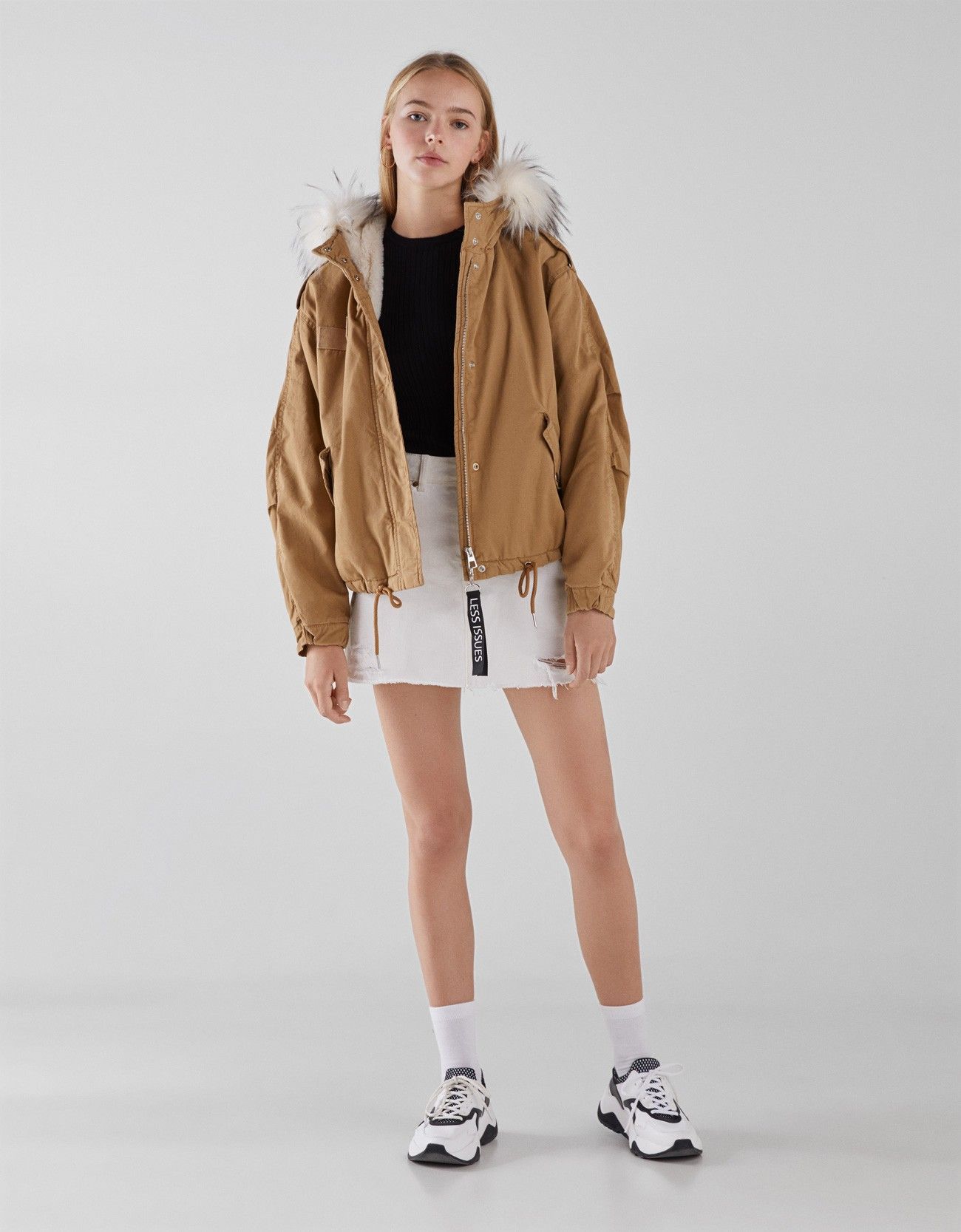 cappotti inverno 2019 Parka con pelliccia sintetica Bershka 