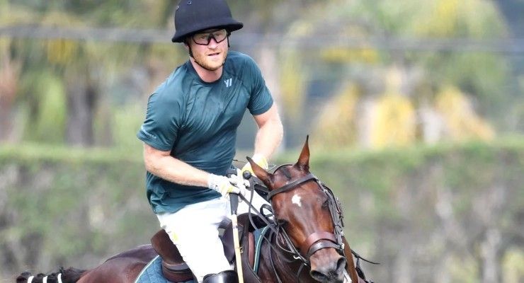 Principe Harry sul cavallo