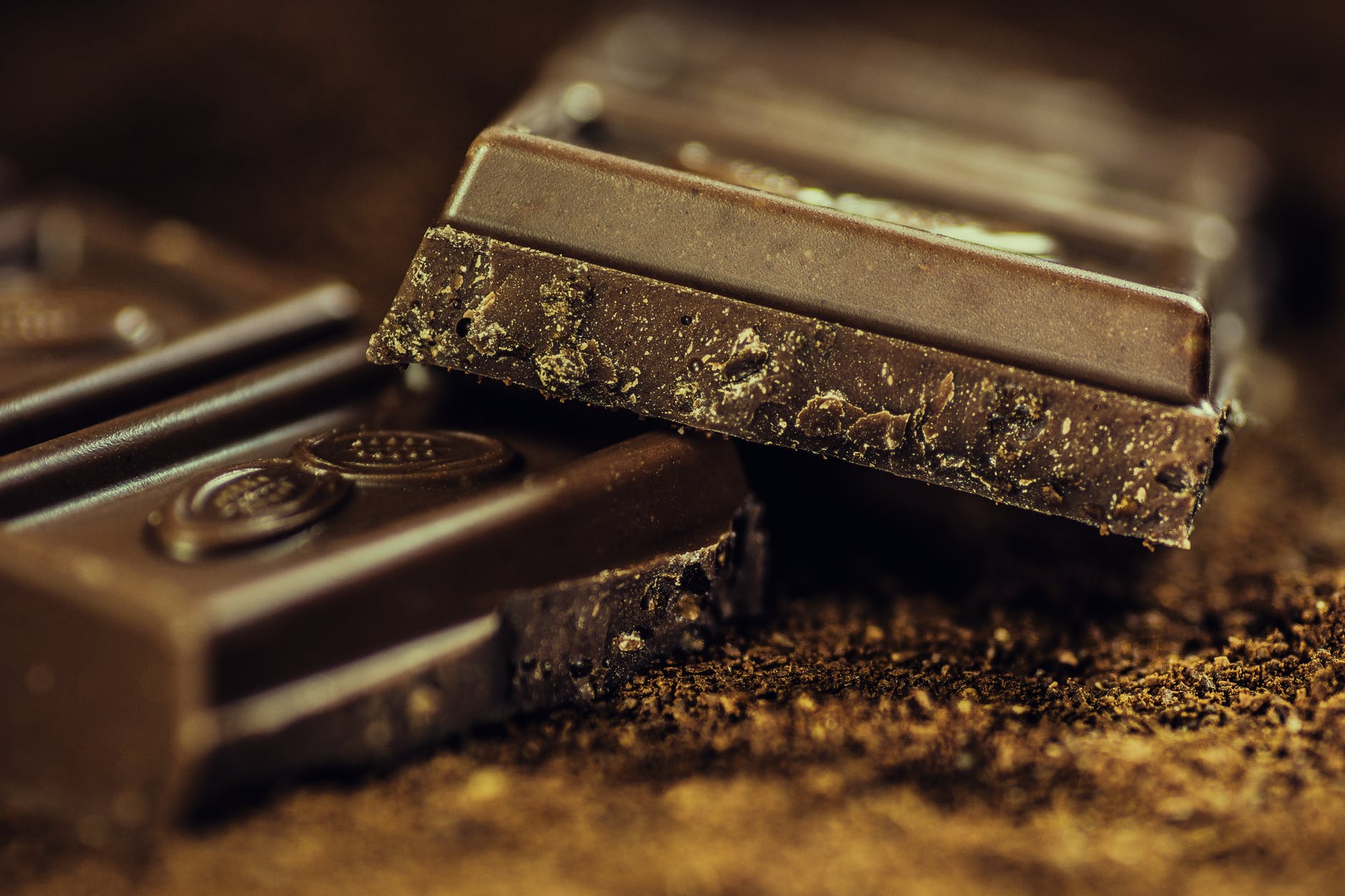 alimenti per combattere colesterolo cioccolato