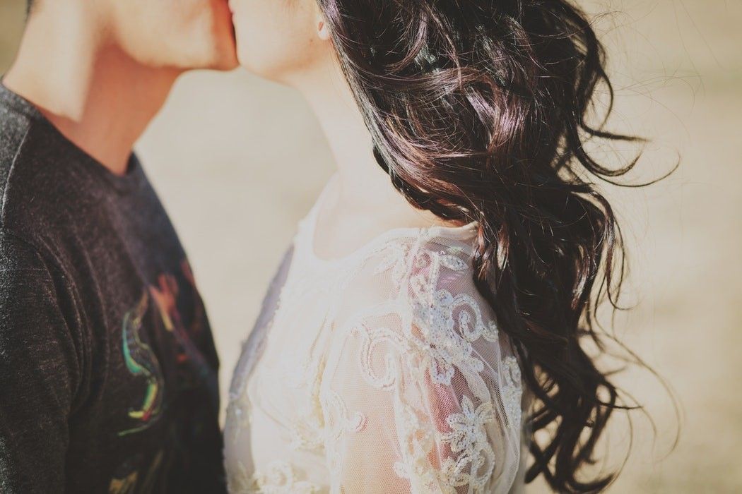 baciare partner secondo segno zodiacale
